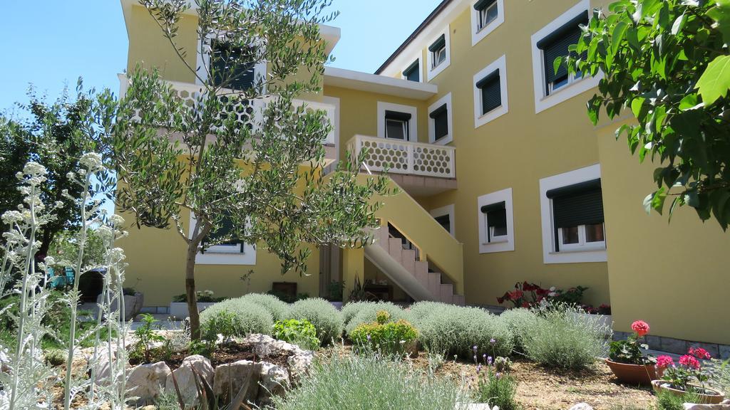 Apartments Marija Baska  Ngoại thất bức ảnh