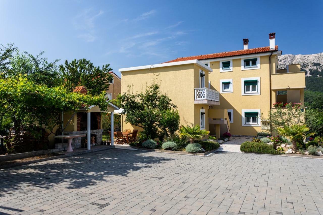 Apartments Marija Baska  Ngoại thất bức ảnh